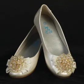 ANNA Ivory Flat Pump Dress Shoes Junior Sizes 9 to 4