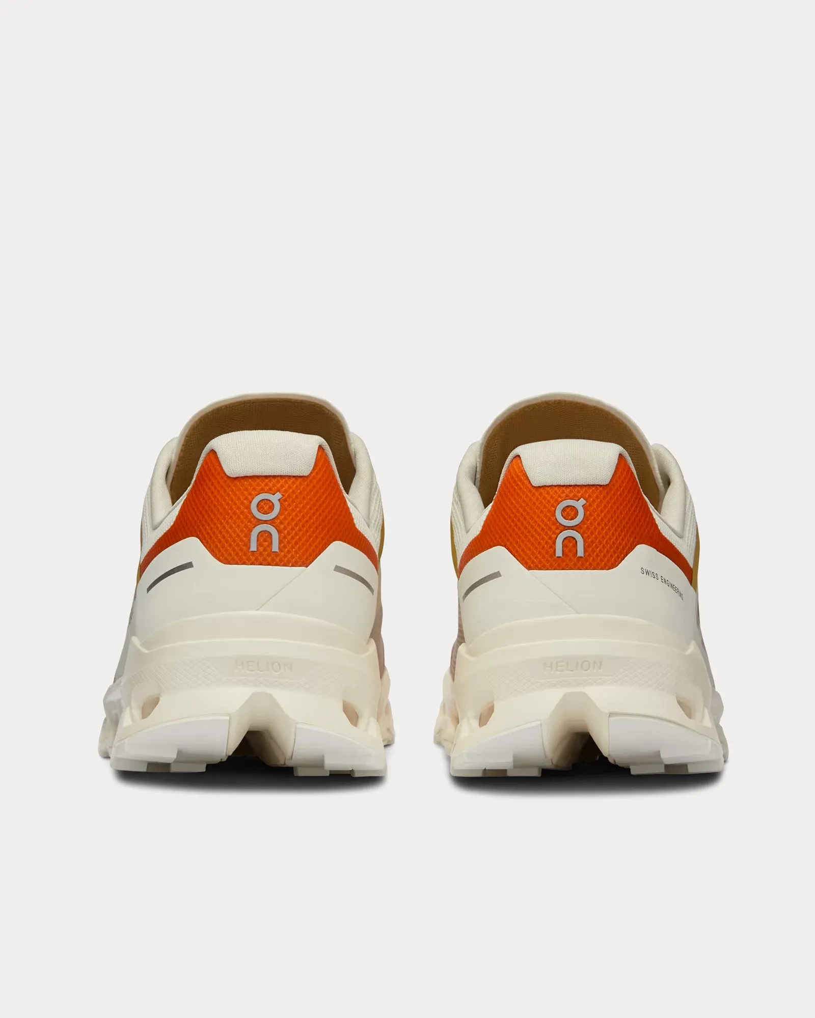 Cloudvista Ivory / Bronze Running Shoes