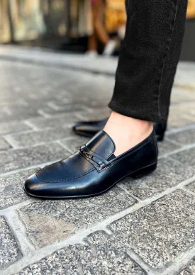 Men's Black Leather Loafers with Decorative Metal Accent - Wessi