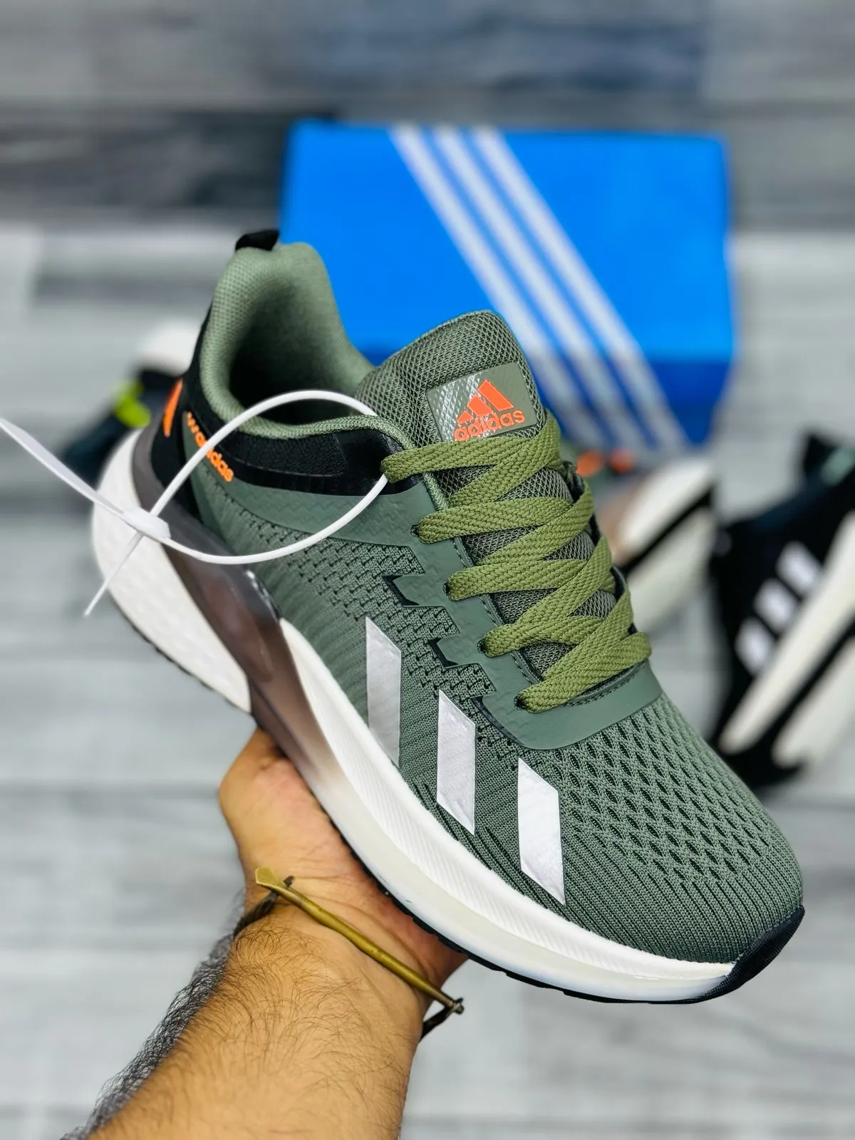 Premium & Stylish Running Shoes – Lightweight & Breathable